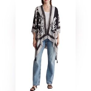 NWT Vince Camuto Tropical Bloom Ruana Black Neutral